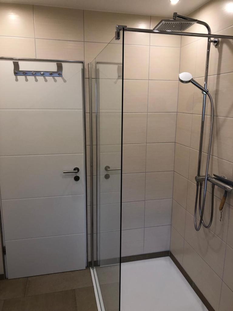 Haus Cornelia Apartamento Einruhr Exterior foto