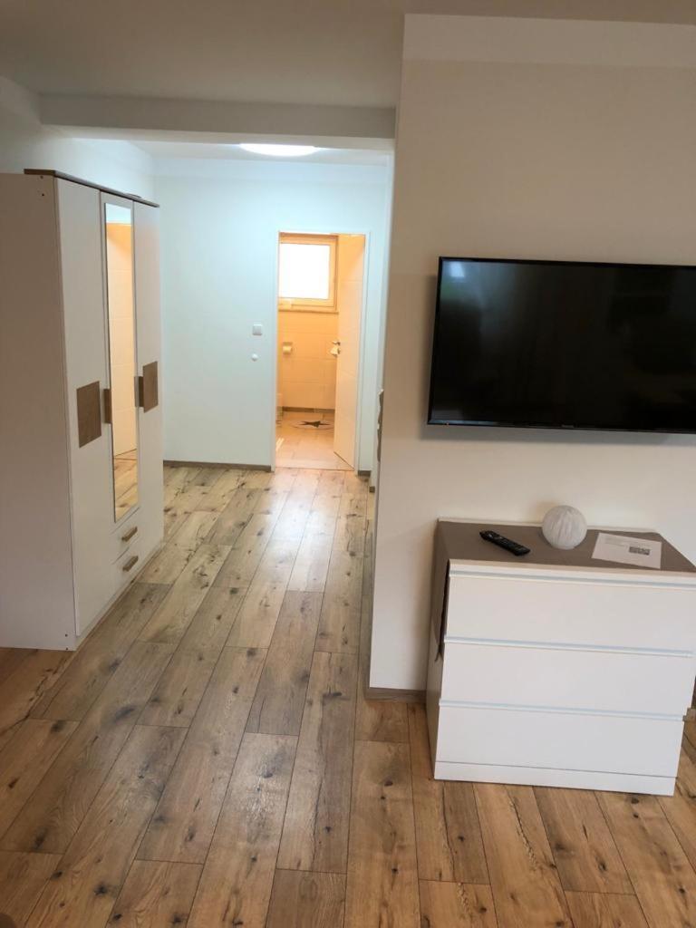 Haus Cornelia Apartamento Einruhr Exterior foto