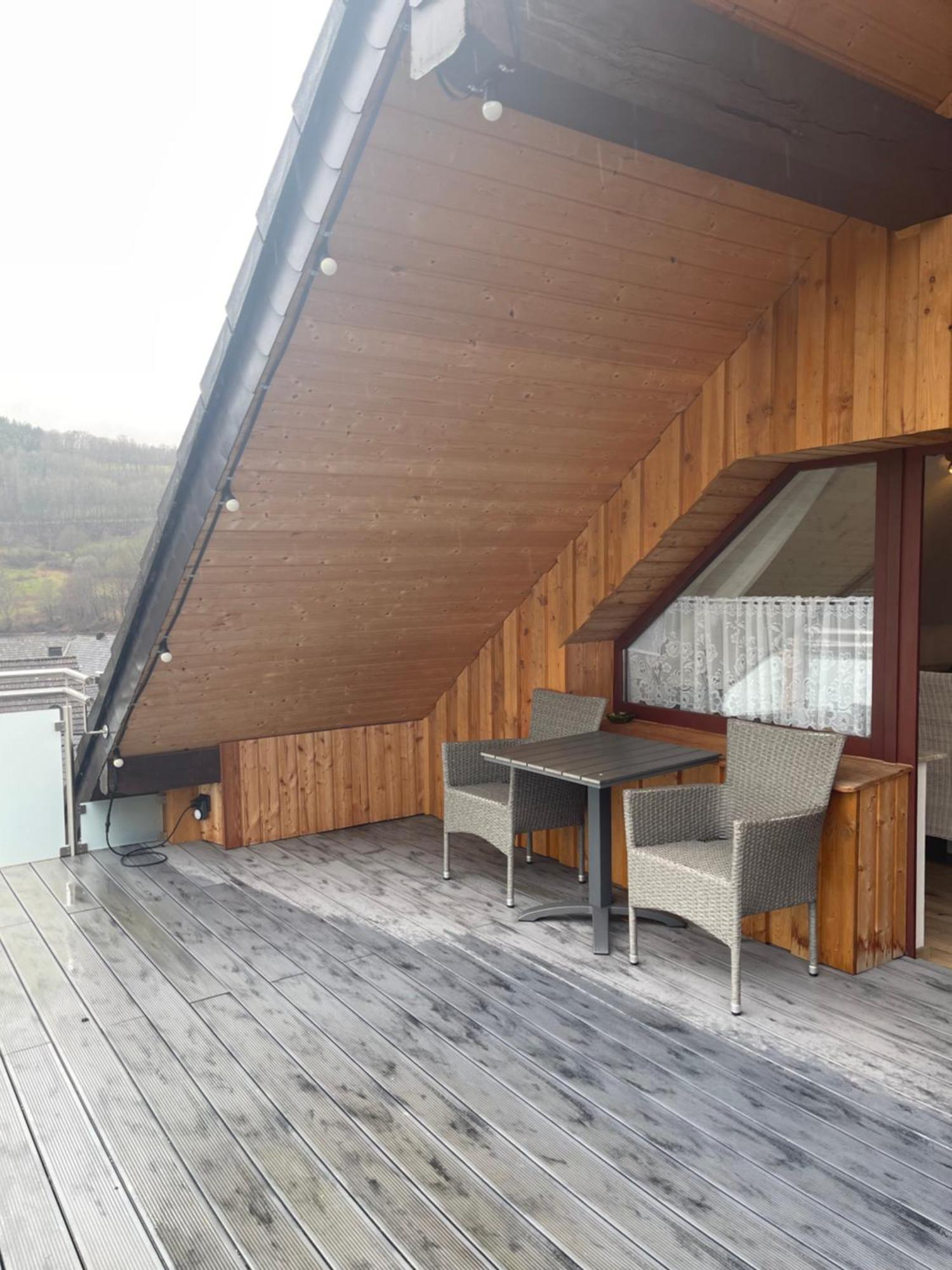 Haus Cornelia Apartamento Einruhr Exterior foto