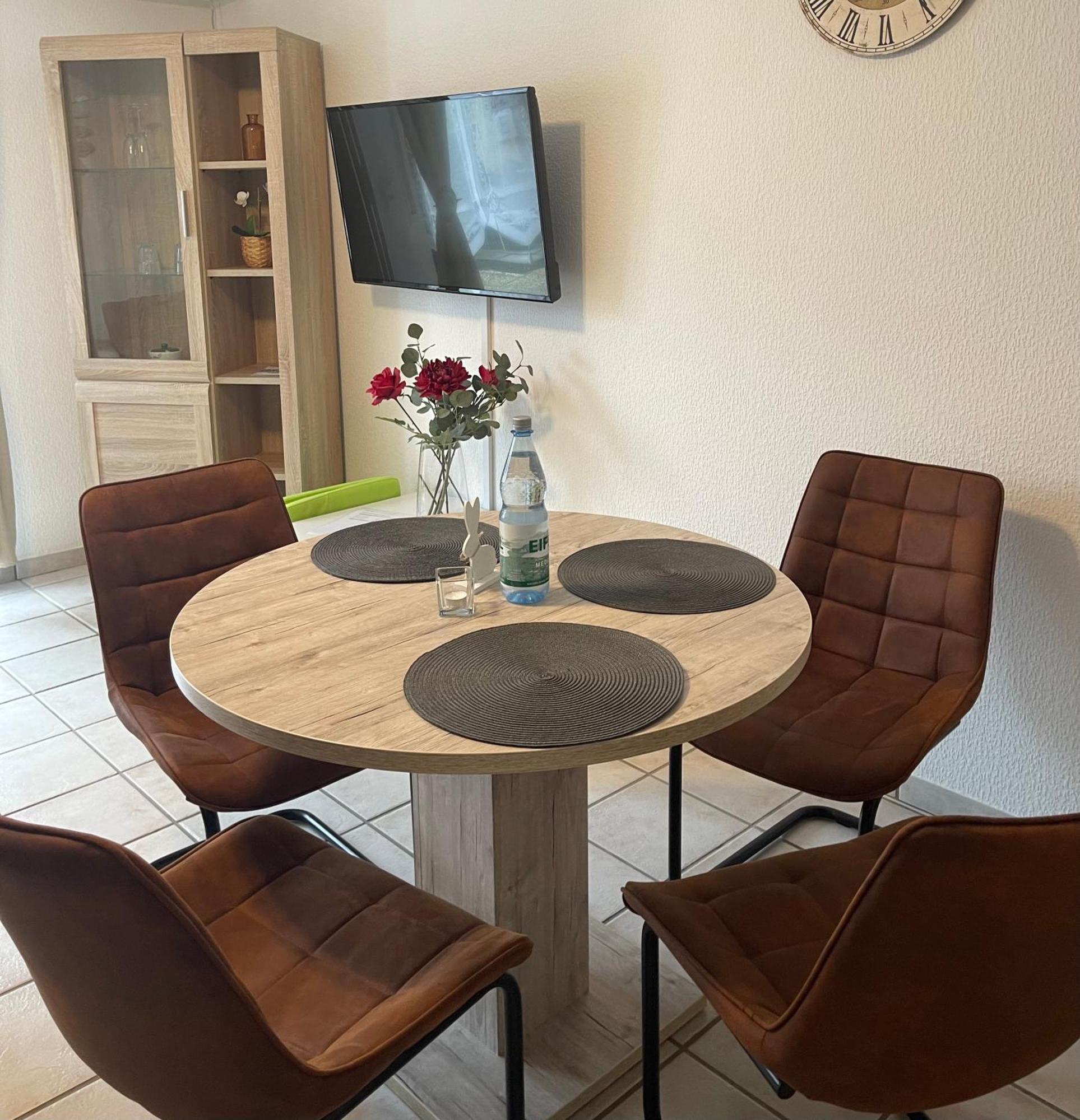 Haus Cornelia Apartamento Einruhr Exterior foto
